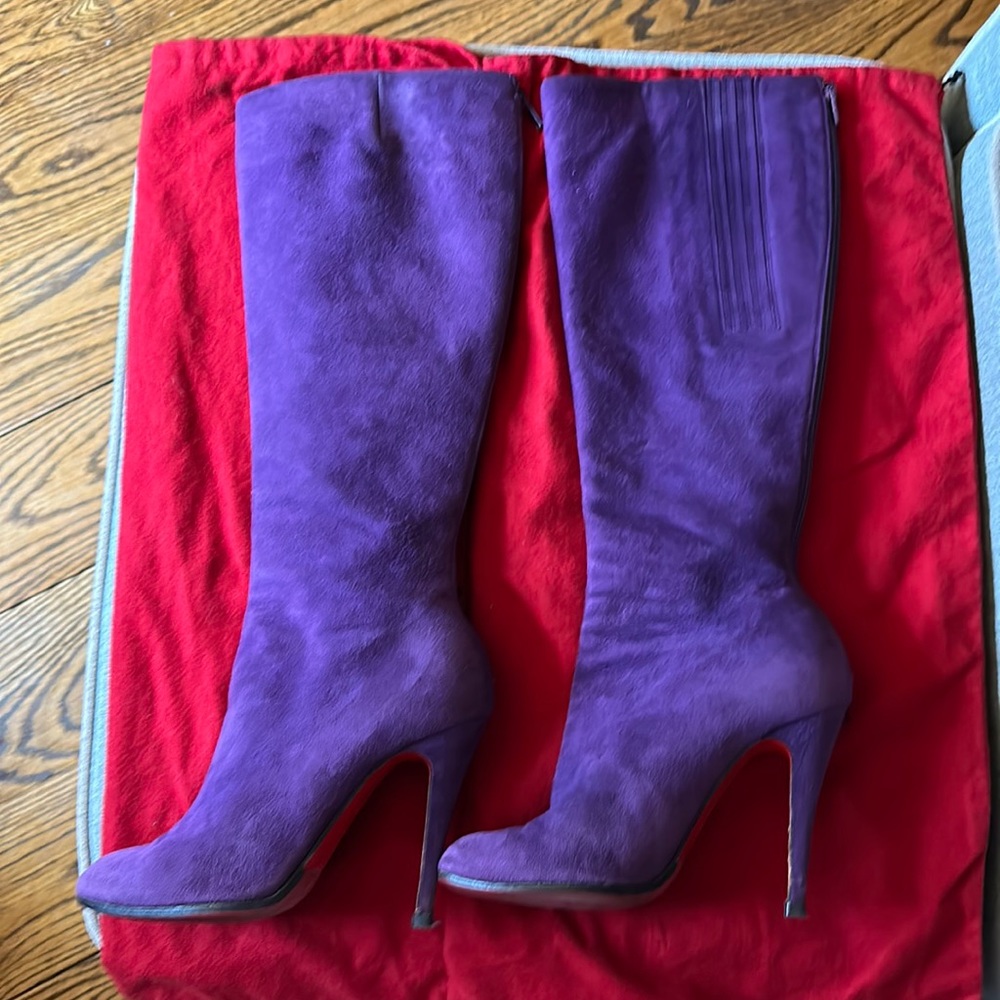 Gorgeous purple knee length purple Louboutin boots